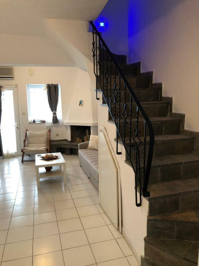 Seafront Maisonette In *