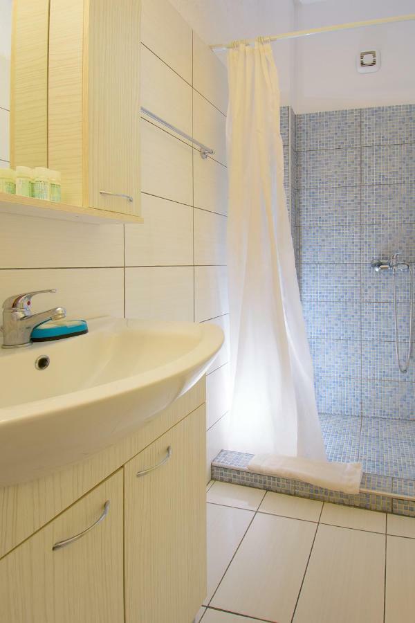 Eleftheria Sea Side Traditional House *