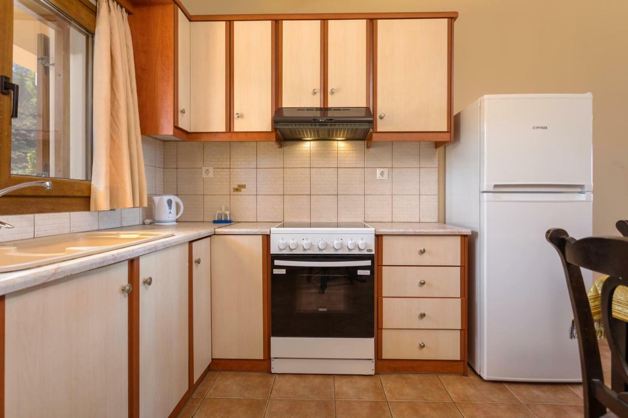 Venetico Beachfront & - 2 Bedroom Apartment *