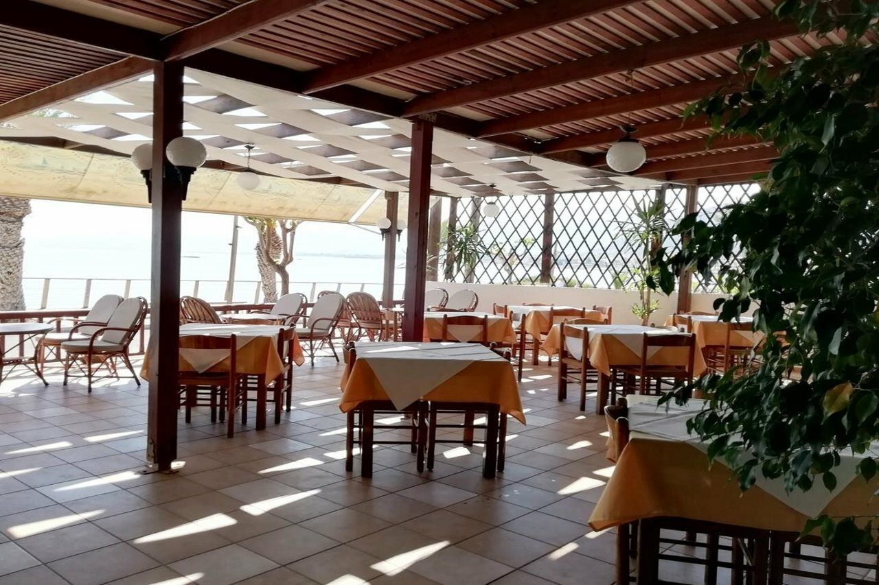 Thisvi Aparthotel 2*