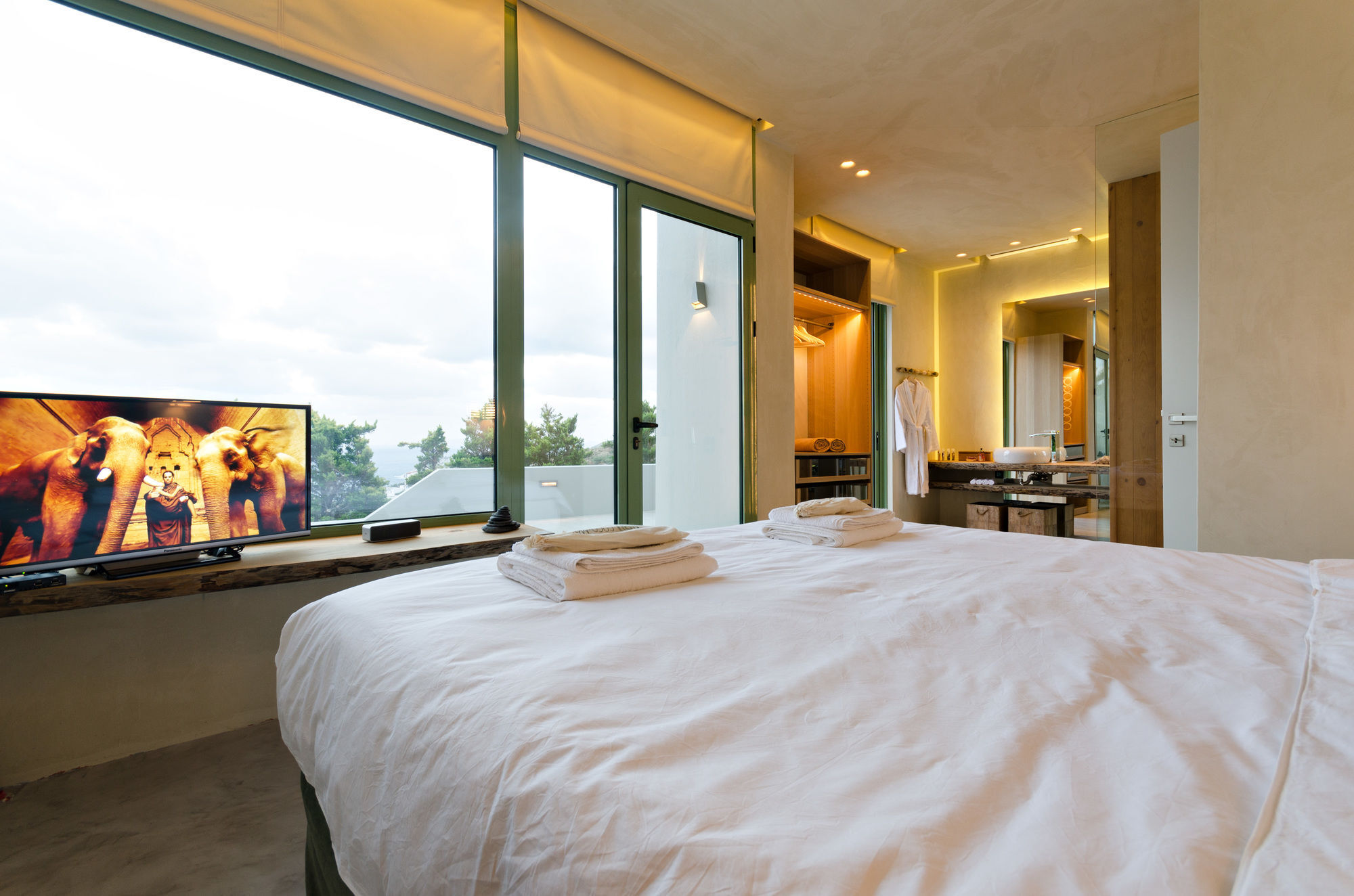 Mama La Roosa Luxury Retreat Villa *
