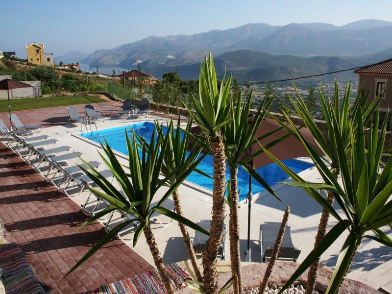 Lagoon View - Adults Only Apartment