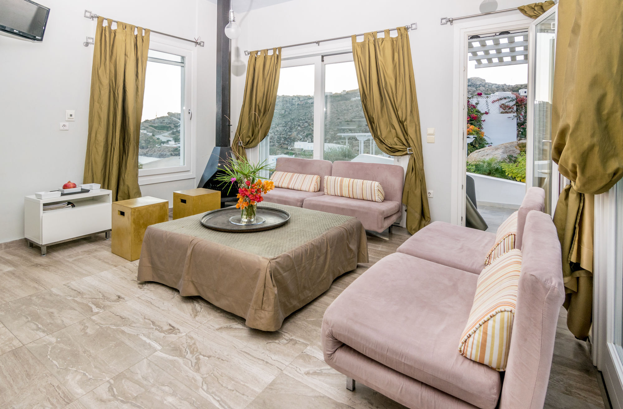 Super Rockies Villa