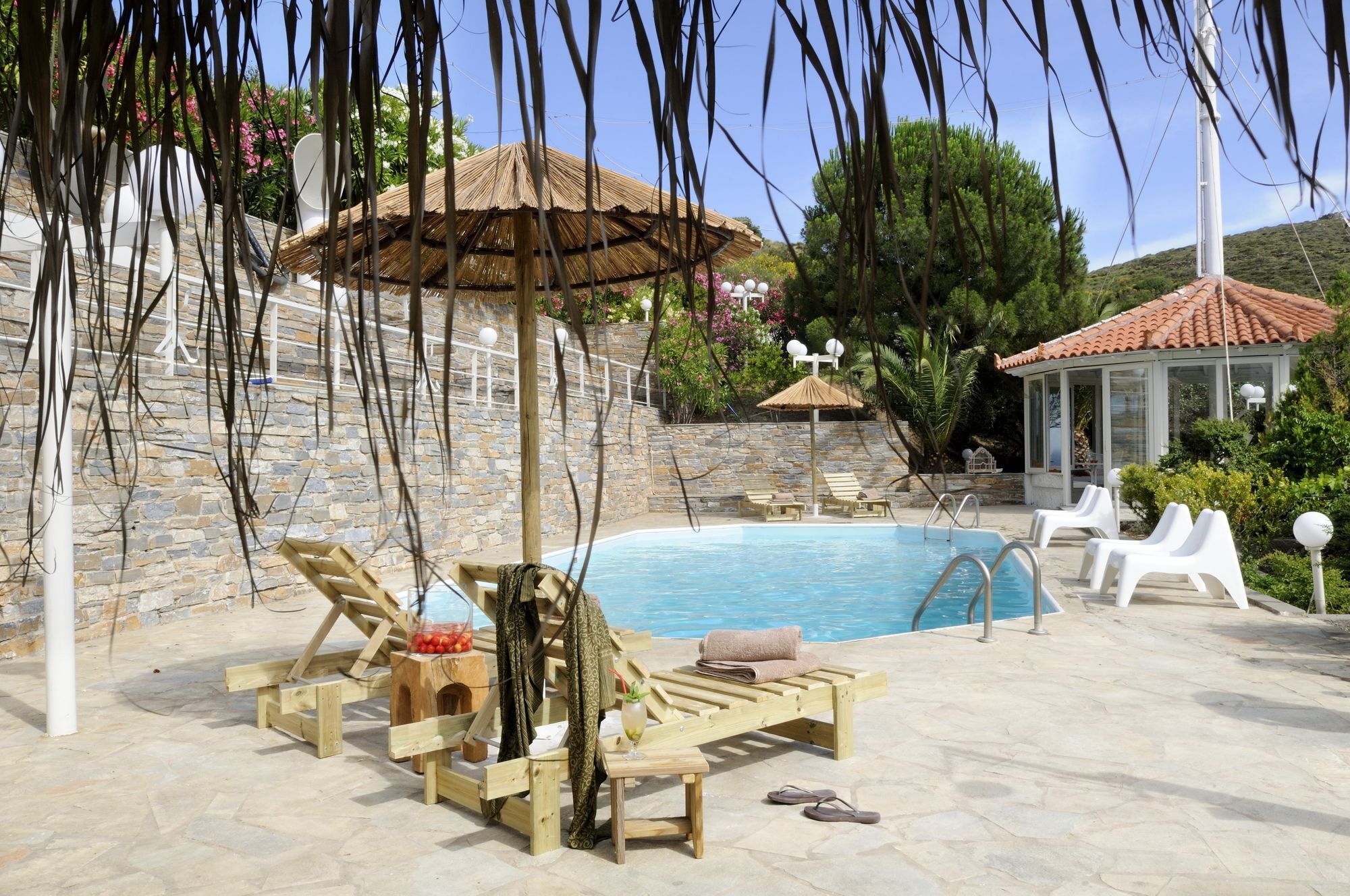 Kymothoi & Pool Bar Gavrio