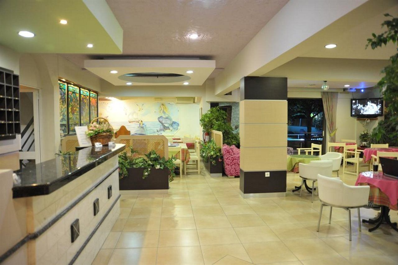 Hotel Anseli And 2*