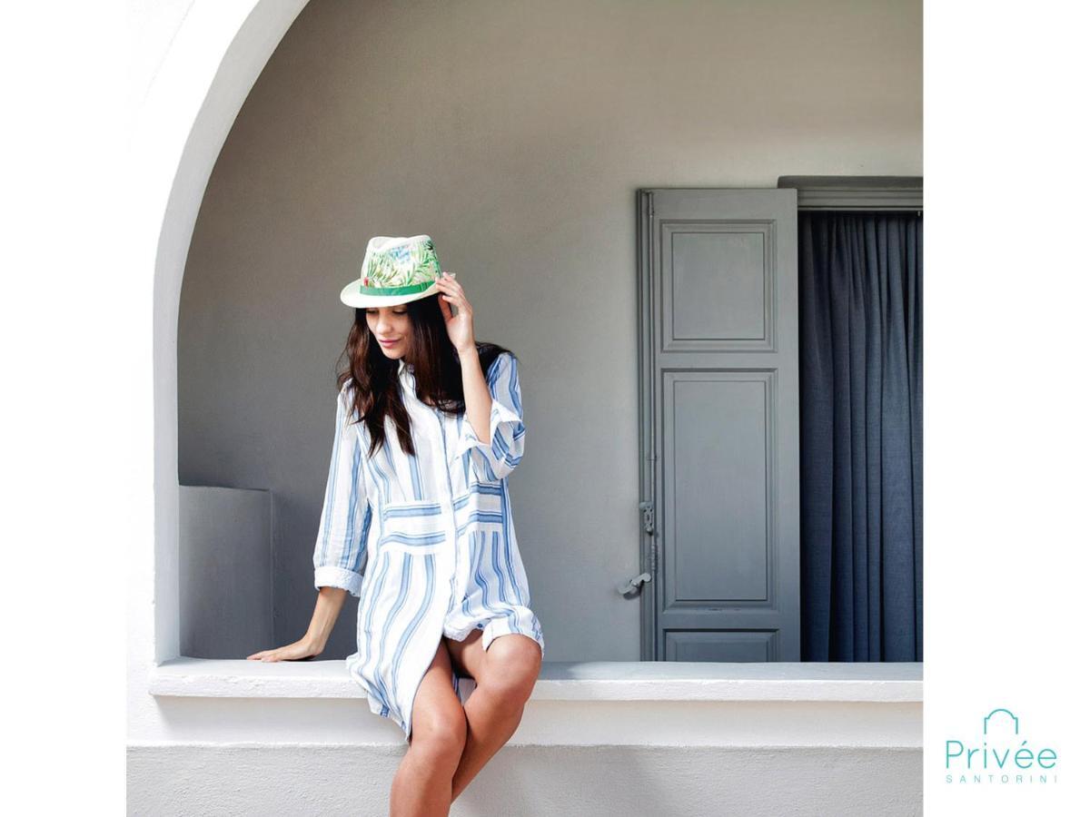 Privee Santorini Hotel 2*