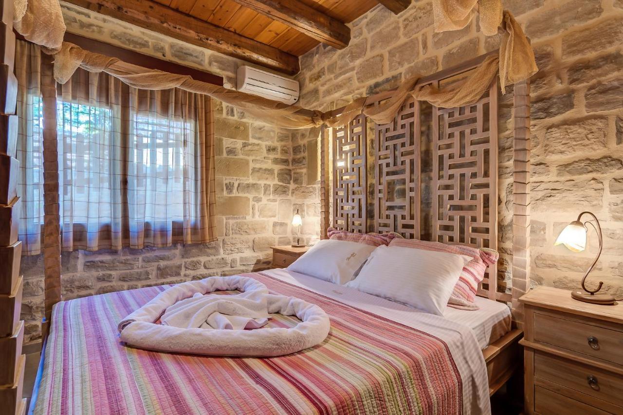 Hectoras In By Apokoronas-villas Villa *