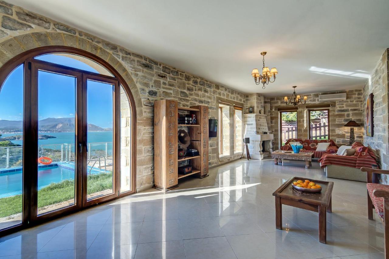 Hectoras In By Apokoronas-villas *