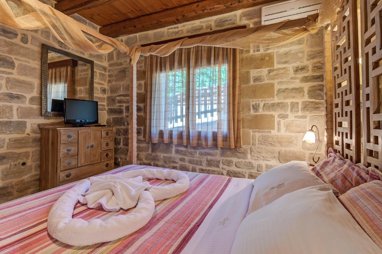 Hectoras In By Apokoronas-villas Villa *