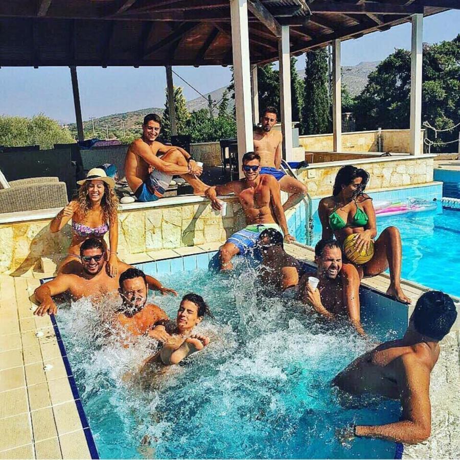 Summer Lagonissi