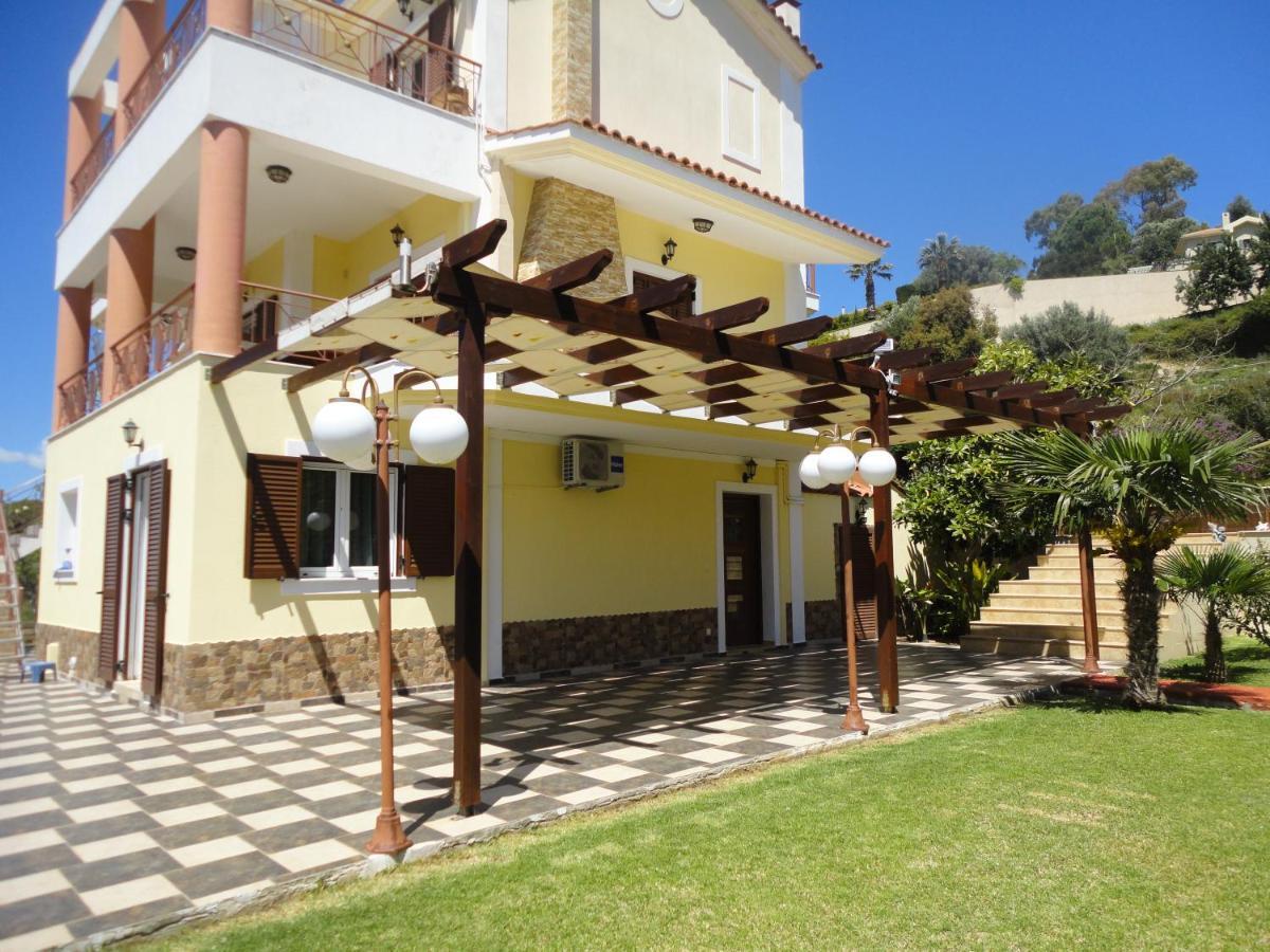 Holiday home Elpida Svoronata