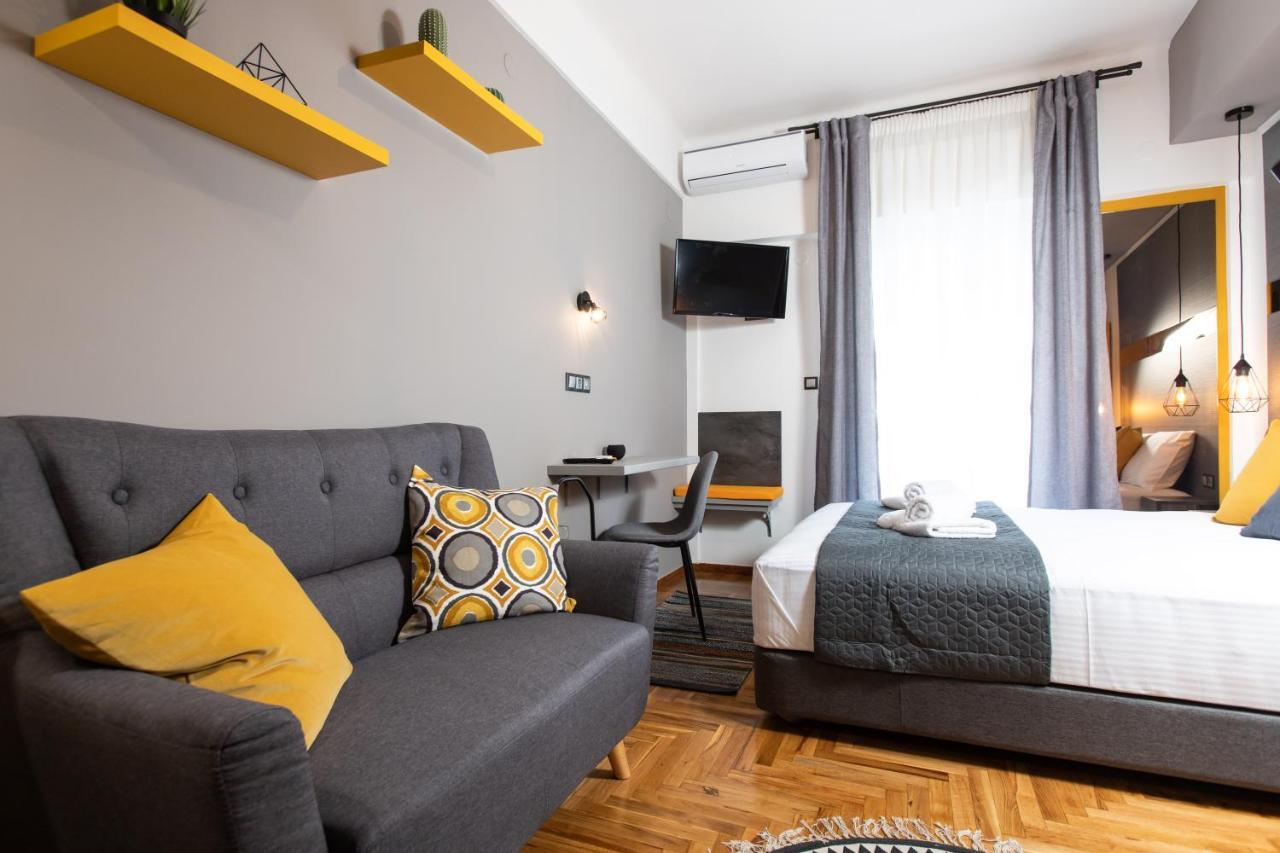 Downtown Luxury Boutique : The Yellow Apartment Thessaloniki