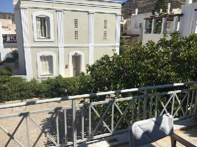 One And Only Apartment *