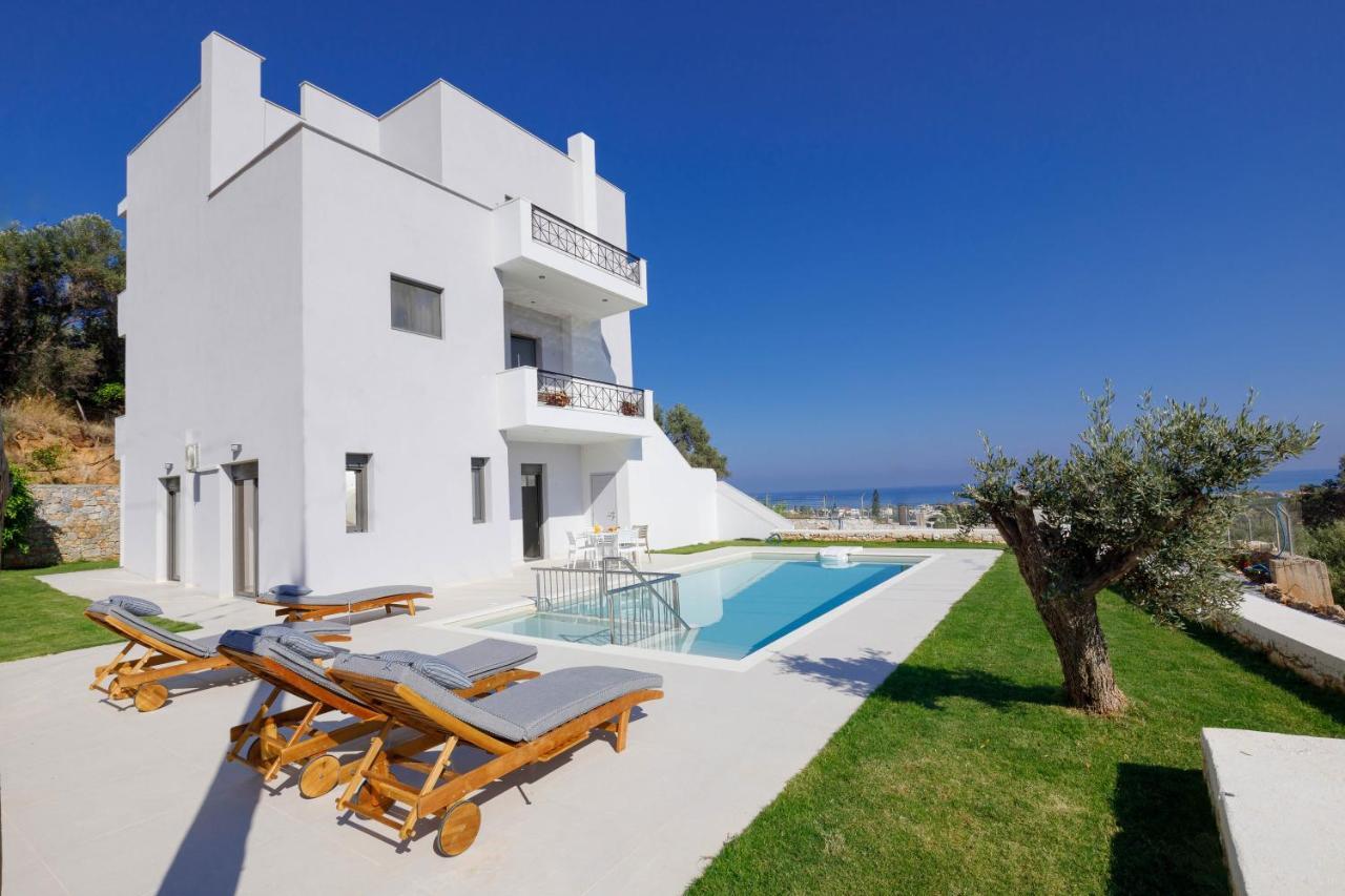 Tilio - New With Private Pool 1400m From The *
