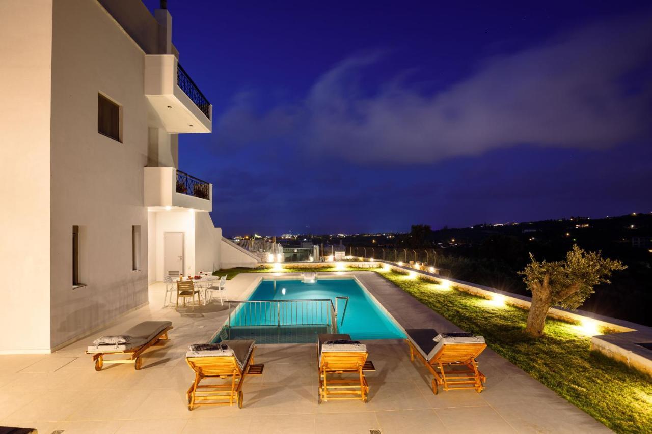 Tilio - New With Private Pool 1400m From The