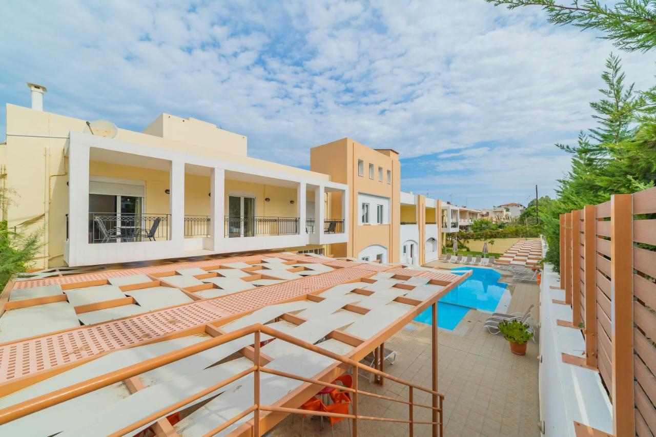 Aparthotel Matthias Adelianos Kampos