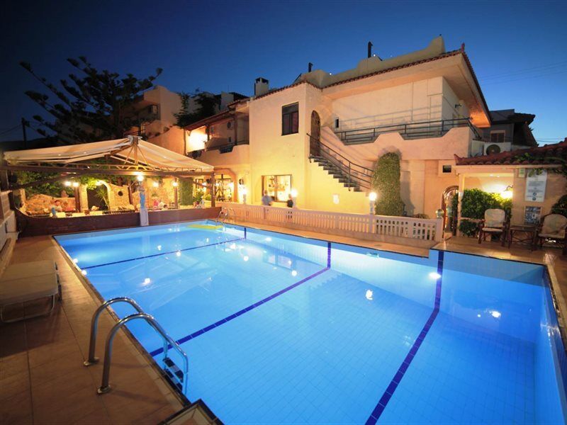 Hotel Erato 3*
