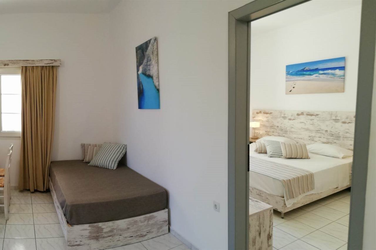 Erato Hotel 3*