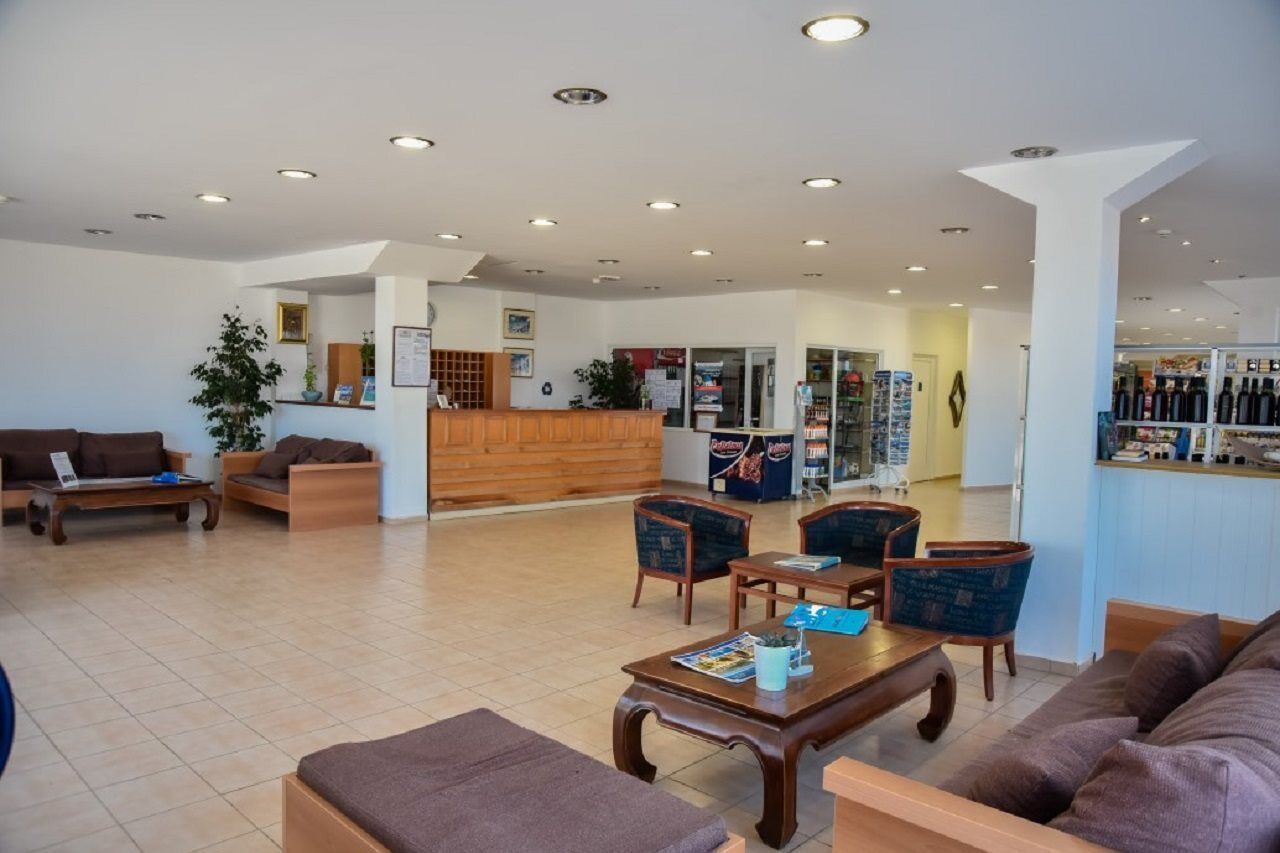 Chrissy's Paradise Hotel