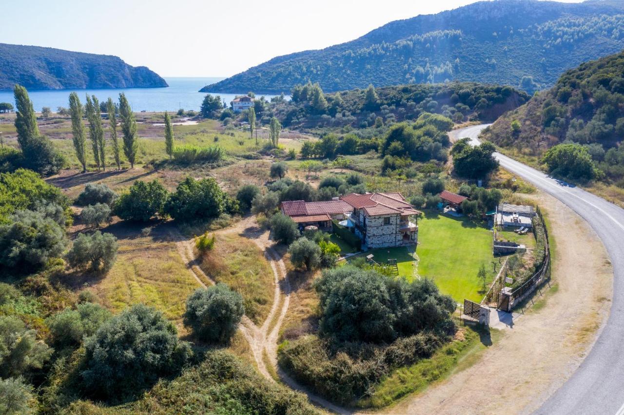 Niriides Guest house Porto Koufo