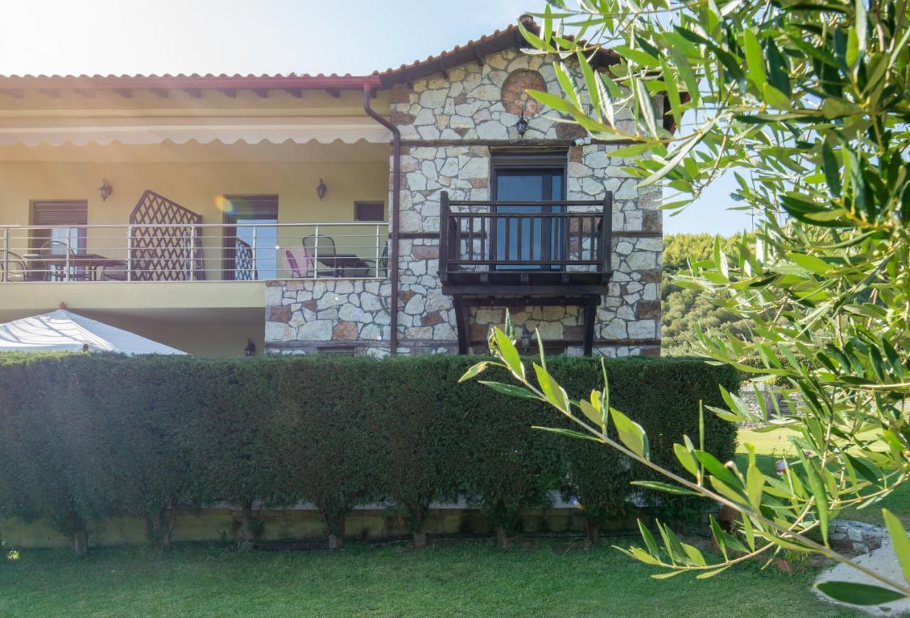 Guest house Niriides