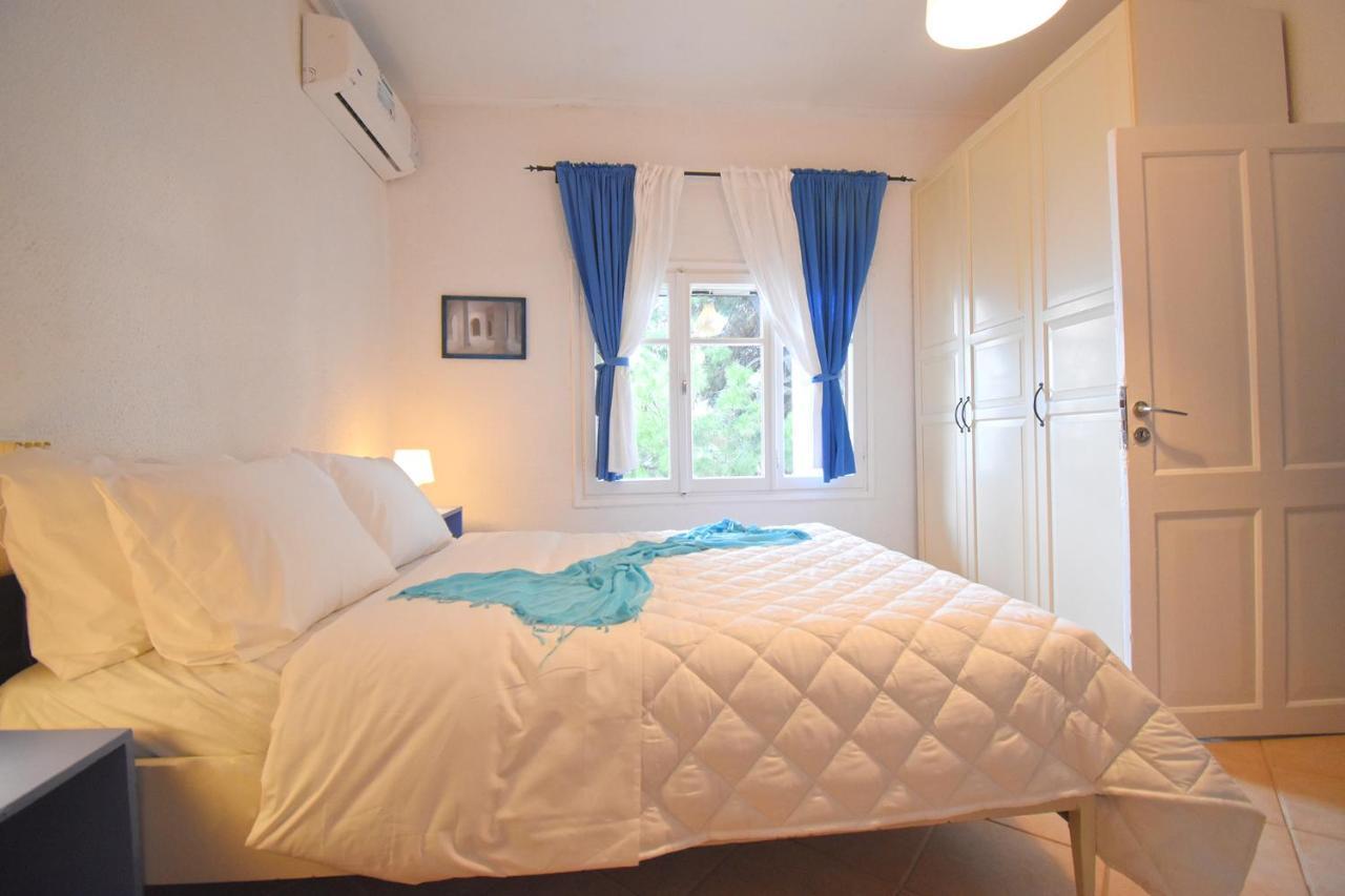 Barlee Front House,