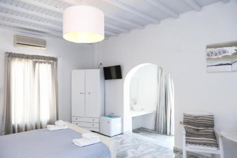 Mr & Mrs White Mykonos