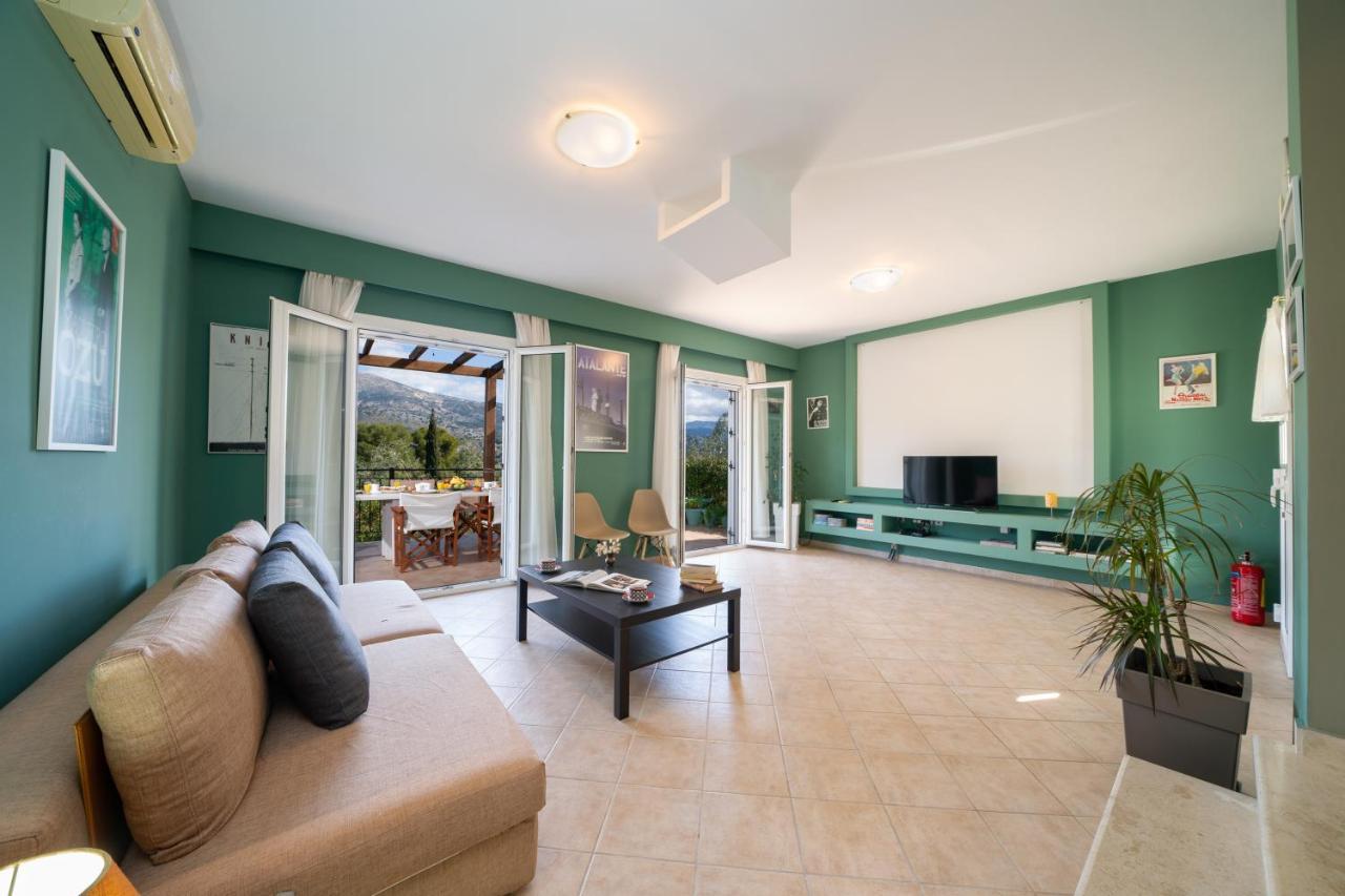 Holiday home Cinema Themed House In *