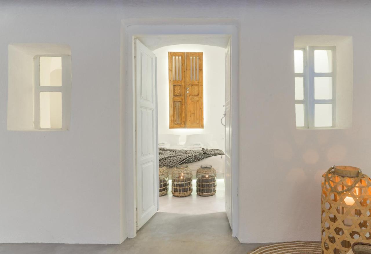 Gaia Suites Oia (Santorini)