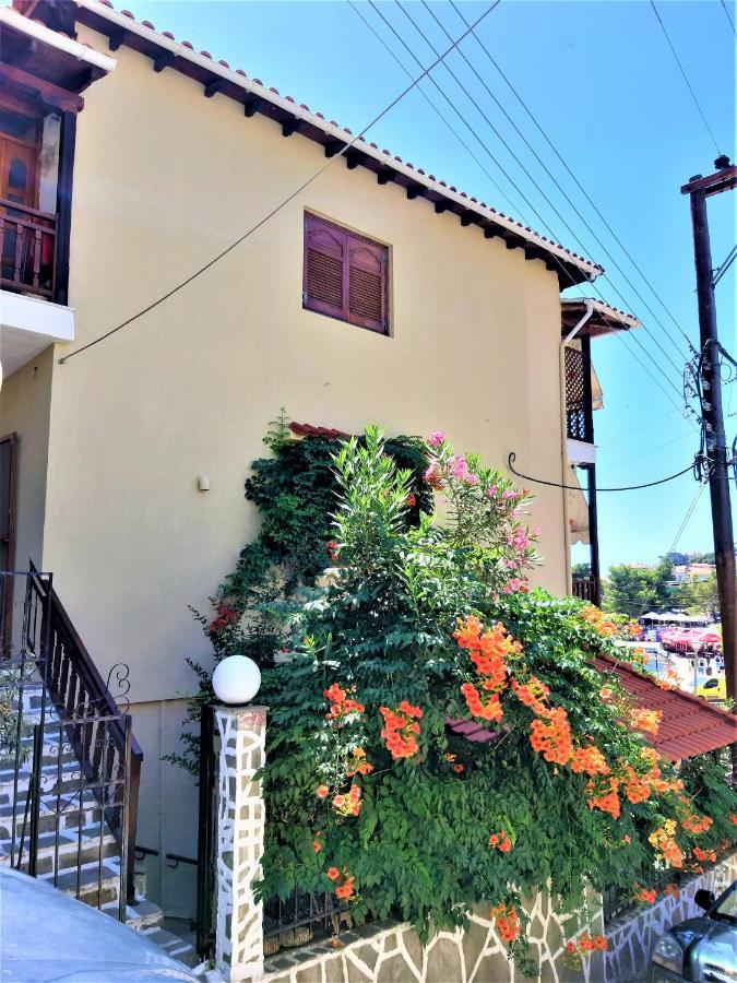 Zefyros Studios Apartment Neos Marmaras