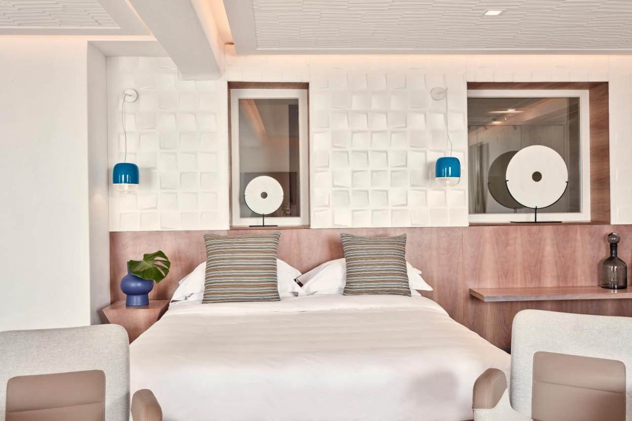 Myconian Korali Relais & Chateaux Hotel 5*