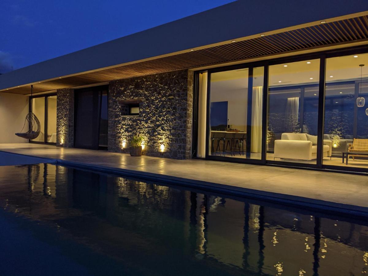 Nuez Villa *