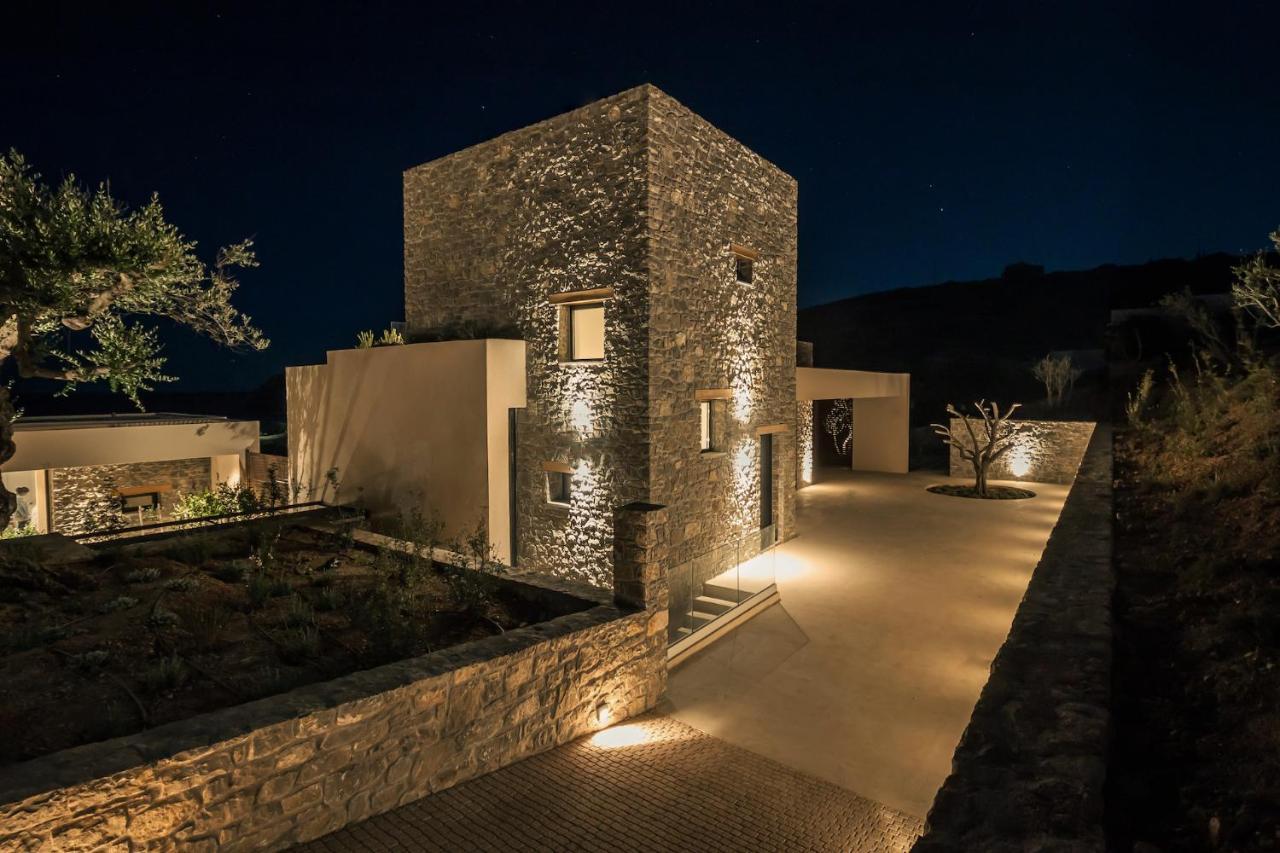 Nuez Villa *