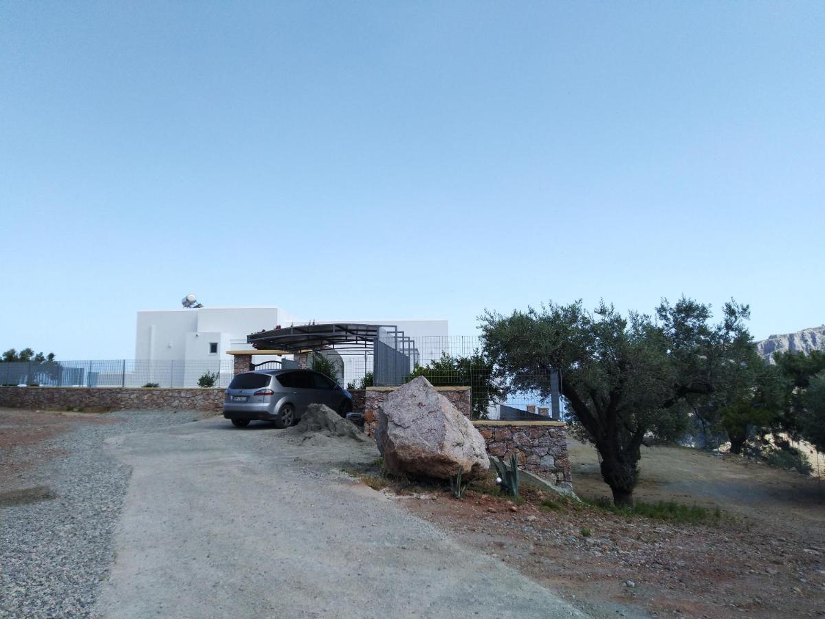 Bouganville Stegna Bed & Breakfast *