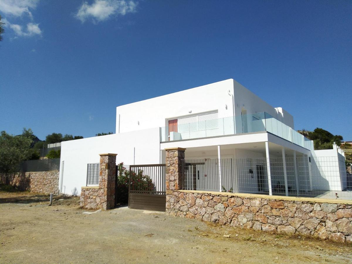 Bed & Breakfast Bouganville Stegna