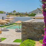 Ostria Hotel & Apartments
