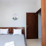 Helena\'S Aparthotel , Scaleta