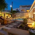 Mare Monte Luxury Suites