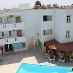 Harriets Apartments