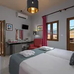 Grace Hotel & Studios