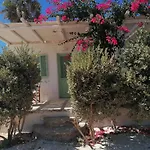 Sunset Studios & Rooms