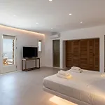 Mykonos Divino
