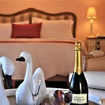 Liotrivi Historical Mansion And Boutique Hotel