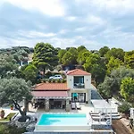 Nissi View Villa
