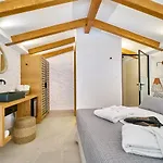 Vista Del Porto Luxury Suites