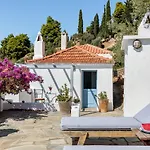 Pigi Cottage