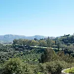 Eleni Apts