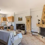 Chioureas Apartments