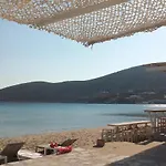 Flora\'S Guesthouse