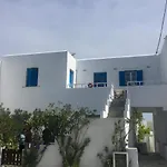 Flora\'S Guesthouse